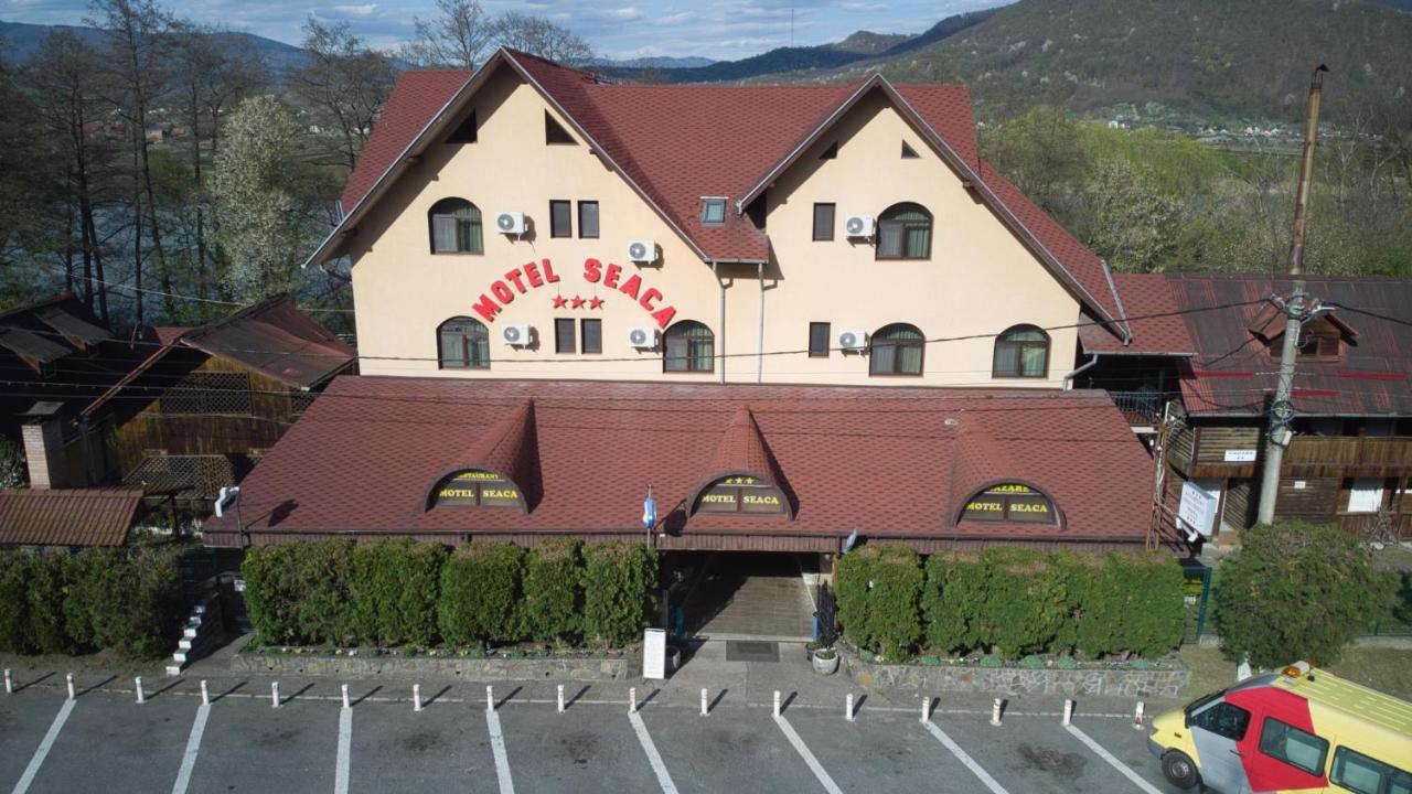 Motel Seaca Кэлимэнешти Экстерьер фото